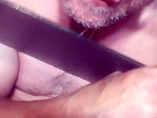 i jacking off my own ass and eating cum off me off now