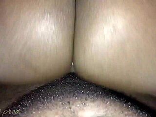 ghetto girl squirts on big black cock