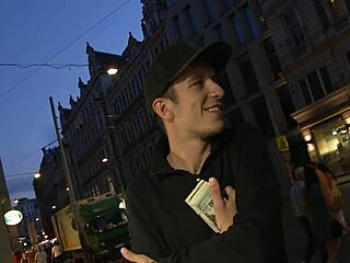 i's watching this hot gay porn and it's so worth it