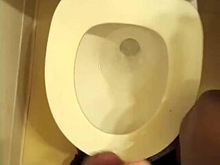 pornstar gets wet while chilling with big cock and cumshot