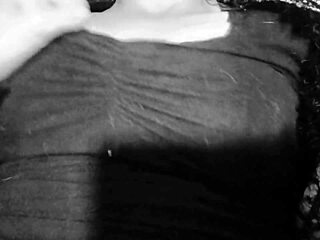 I love playing with my sexy tits! 😍