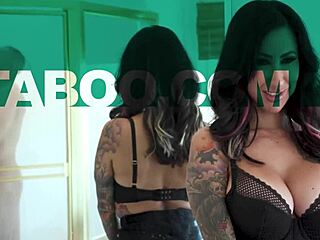 sexy teen 18+ kisses milf passionately oral pussy girl on girl lesbian hd