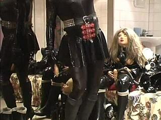 hey roxina2007 is all about that cock bitch action in black outfit from 220207xl wmv