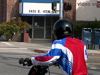 Wow! Stunning threesome with beautiful cuties in wild action tonight!