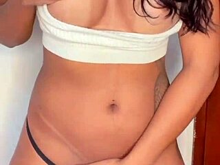 I Lick and Masturbate My Pussy in Cunilingus Session