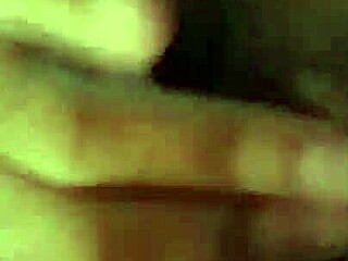 Tes�o shows off his tattoo