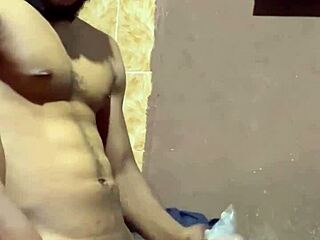 Jerk Off That Big Black Cock To Cumshot!