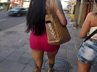 Hey, check out what I found in Porto Alegre center: Elisa Sanches, Dinni Gata, and more! 😍