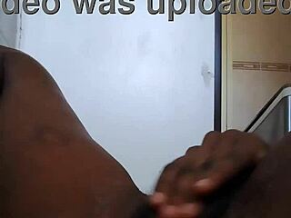 kellybabee licks and fingers her black pussy