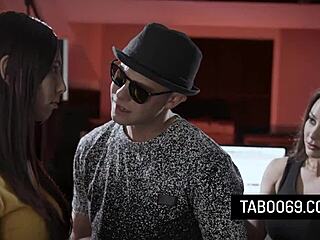 American teen Abigail Mac and Aidra Fox in steamy threesome