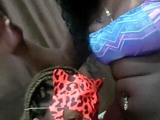 chegou da academia com tesão e colocou a amiga pra chupar bem gostoso - kemily oliveira trans