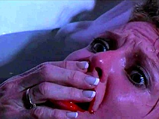 Silent screamplay featuring a sexy nude girl in the bath