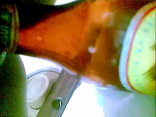 watch rico porno gomez get a facial from colombian babe.