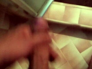 Masturbating for my female audience