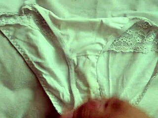 Masturbating with Girlfriend's Panties in Detailed Session