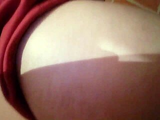 I am alone in this gay fucking scene