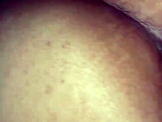 Rica mexicana shows off her huge ass intensely