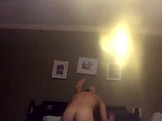 Amateur Teen Deep Creampie With Pregnant Brunette Couple