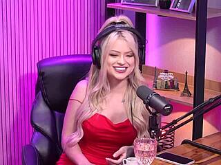 a giselle berdnarski deixou a monique bertolini com muito tesão, provocando desejo intenso na california.