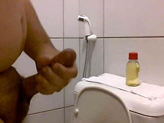 Amateur Gives Oiled Handjob Leading To Cumshot