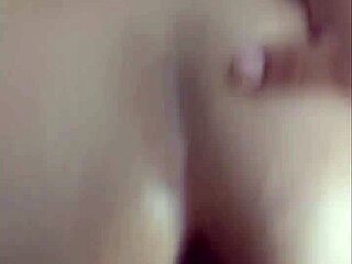 mi rica amiga gordibuena me saca la leche con su boca, cumshot intenso y rico.