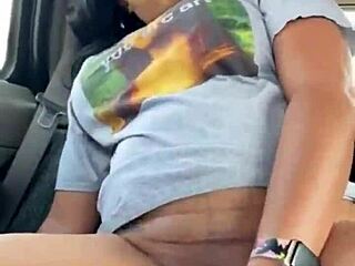 Ebony Babe Masturbates in Car During Public Outdoor Session