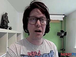 Amateur girl tricks nerd into blowjob and handjob