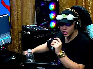 Emy Tatuada Elas Estavam Cheia de Tesão - Podcast Púpum no Barraco Completo no Sheer e Red