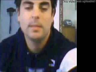 Argentinian Man Shows Short Dick On Webcam