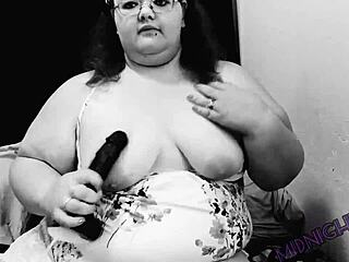 Hey, watch BBW Midnight Lust get stuffed deep!