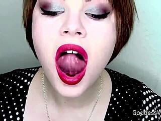 uh, them beauty girls tonguing each other real good