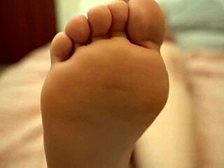 Babe In High Heels Shows Perfect Soles