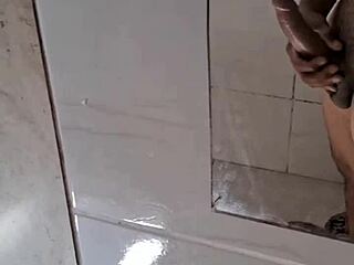 Casado que dá cuzinho para amantes gays