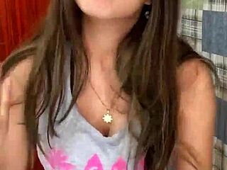 Slim Beautiful Teaches Sexy Clothes