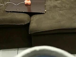 Guy totally fucks his ass in amateur anal session