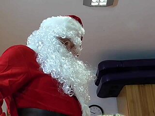 Sunnysun Performs Amateur Blowjob As Pornstar In Detailed Scene