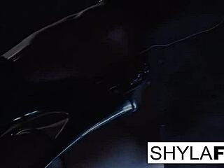 Sensual Shyla's solo show of smoking and titillation