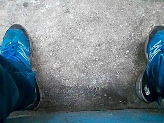 Gay brasileiro masturbating in the woods!