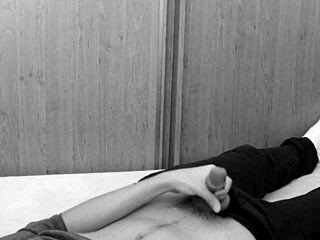 Gay masturbation session ends with a creamy finish