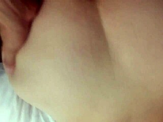 amateur milf acts like a slut