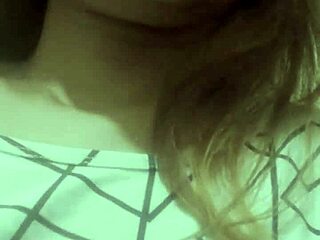 Natural tits bouncing and jiggling in this video