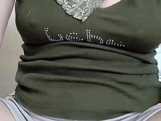 Gai Xinh Performs Live Dance On Bigo 2 With Energetic Moves.