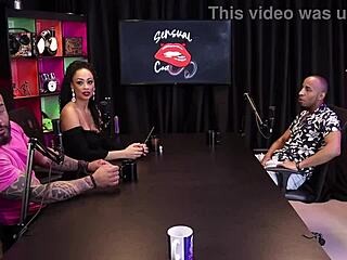 HOT BLACK BEAUTY MEASURES BIG DICK THEN GIVES INTENSE BLOWJOB