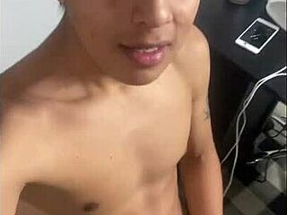 She Loves The Afternoon With Passionate Emotions