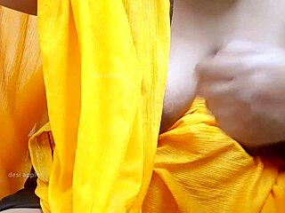 i see aunty showing her boobs to college student, big tits on display