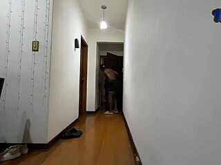 chamei dominatrix para brincadeira, ela gemeu na minha rola!!