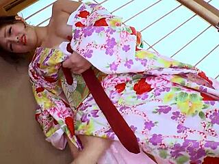 Beautiful Japanese girl in a kimono, Hikaru Chikka in action