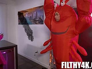 Cosplaying stepmom in unexpected threesome with Johnny Love, Naomi Foxxx, and Skyla Sun 😍