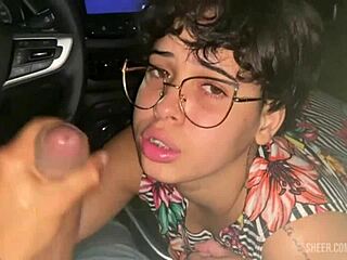 Hot curvy novinha pays Uber ride with blowjob after party 😏