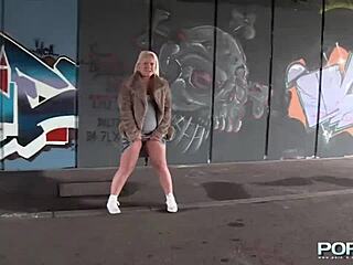 pornxn mature blonde public pissing
